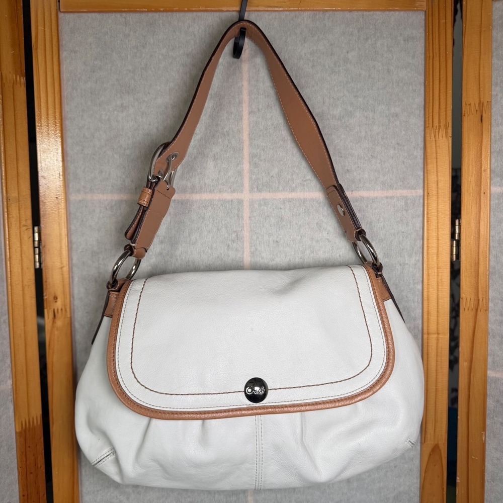 Coach Soho Pleated Flap Shoulder Bag Medium White Camel Leather Silver Tone Y2K